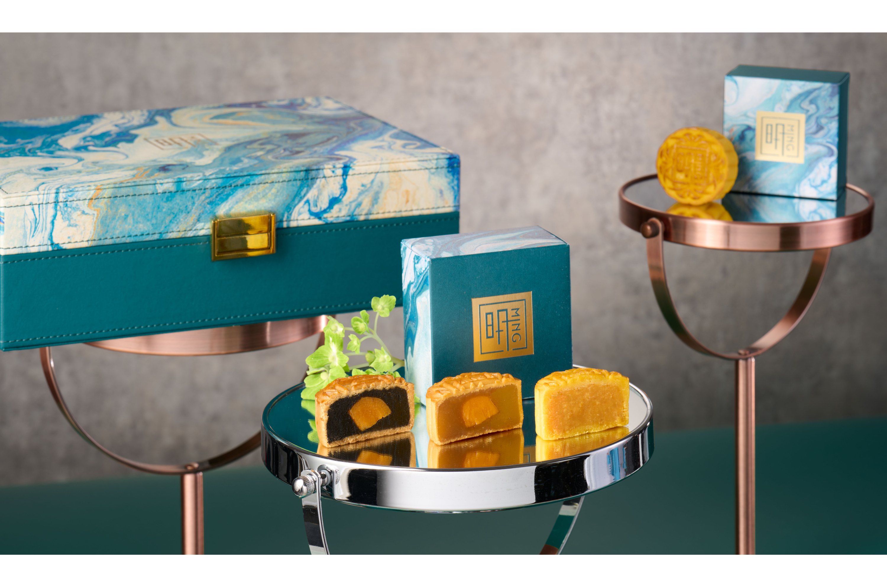 cd_mooncake_deluxe_mini_assortment